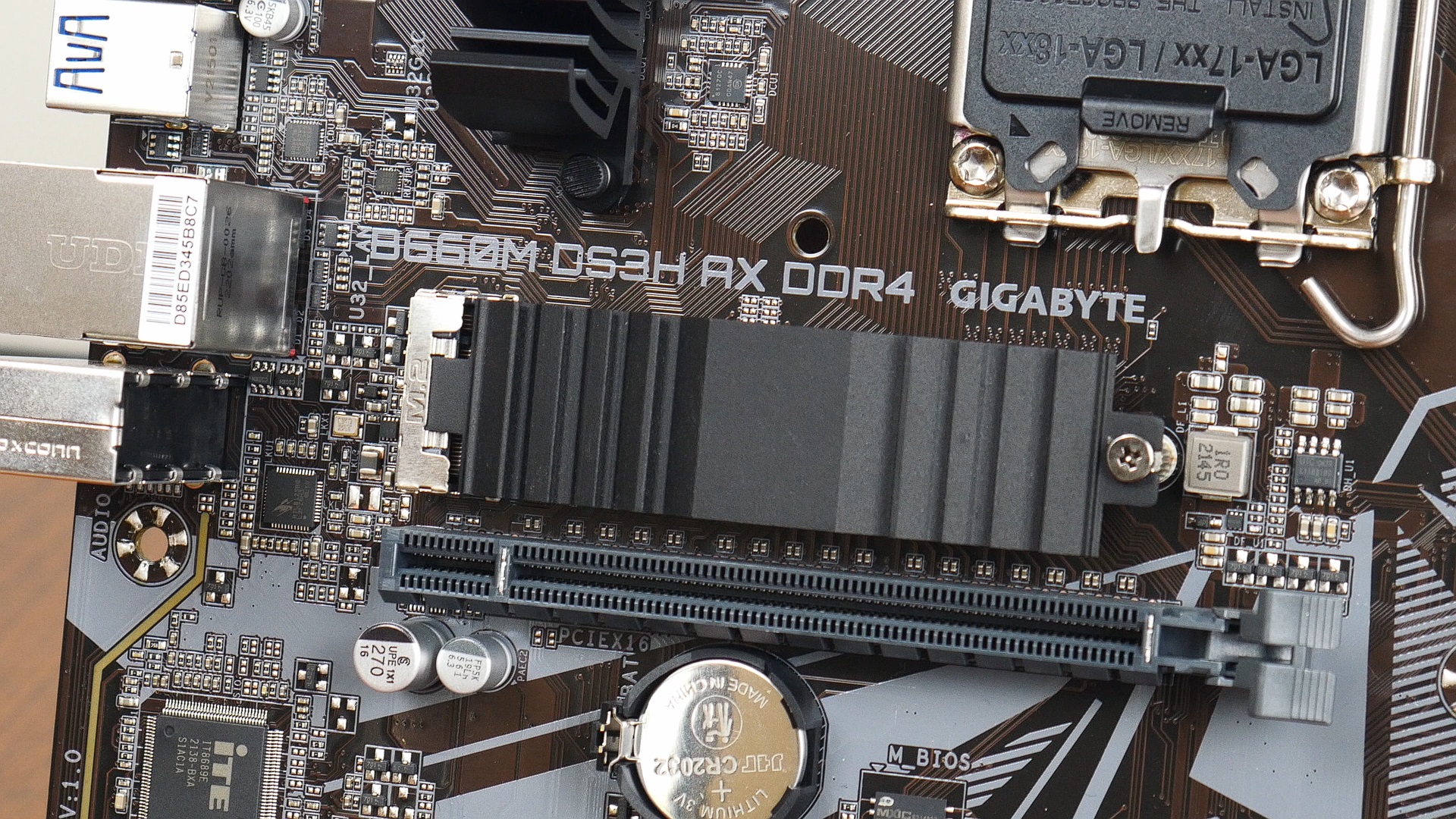 Gigabyte B660M DS3H AX DDR4 Motherboard - Unboxing & Overview